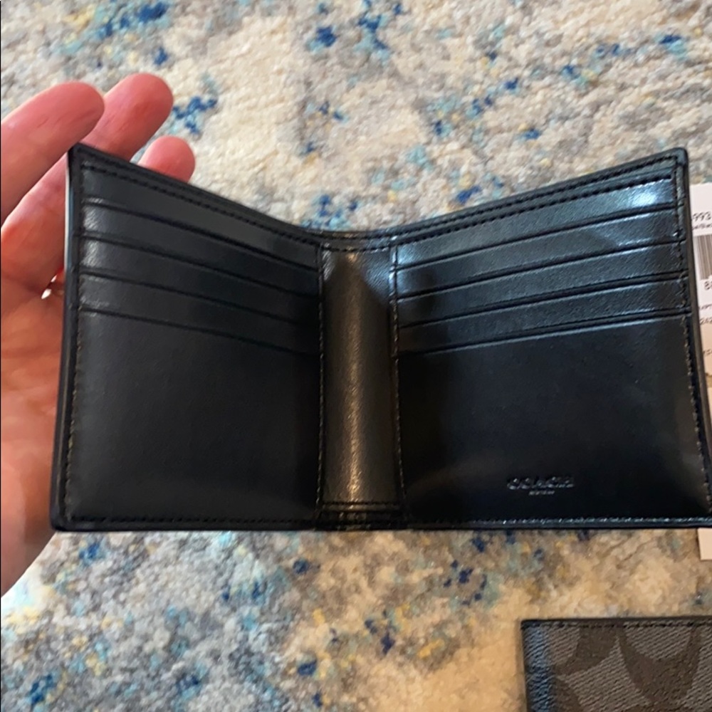 Coach Wallet - Picture 5 of 8